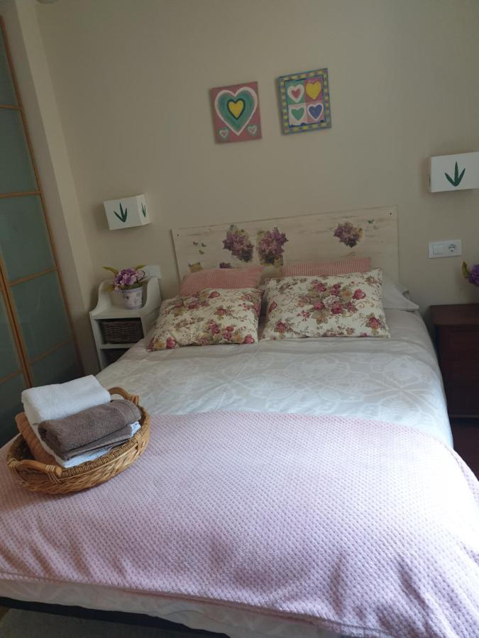 Apartamento Cine Colón 2 Ribadeo Exterior foto